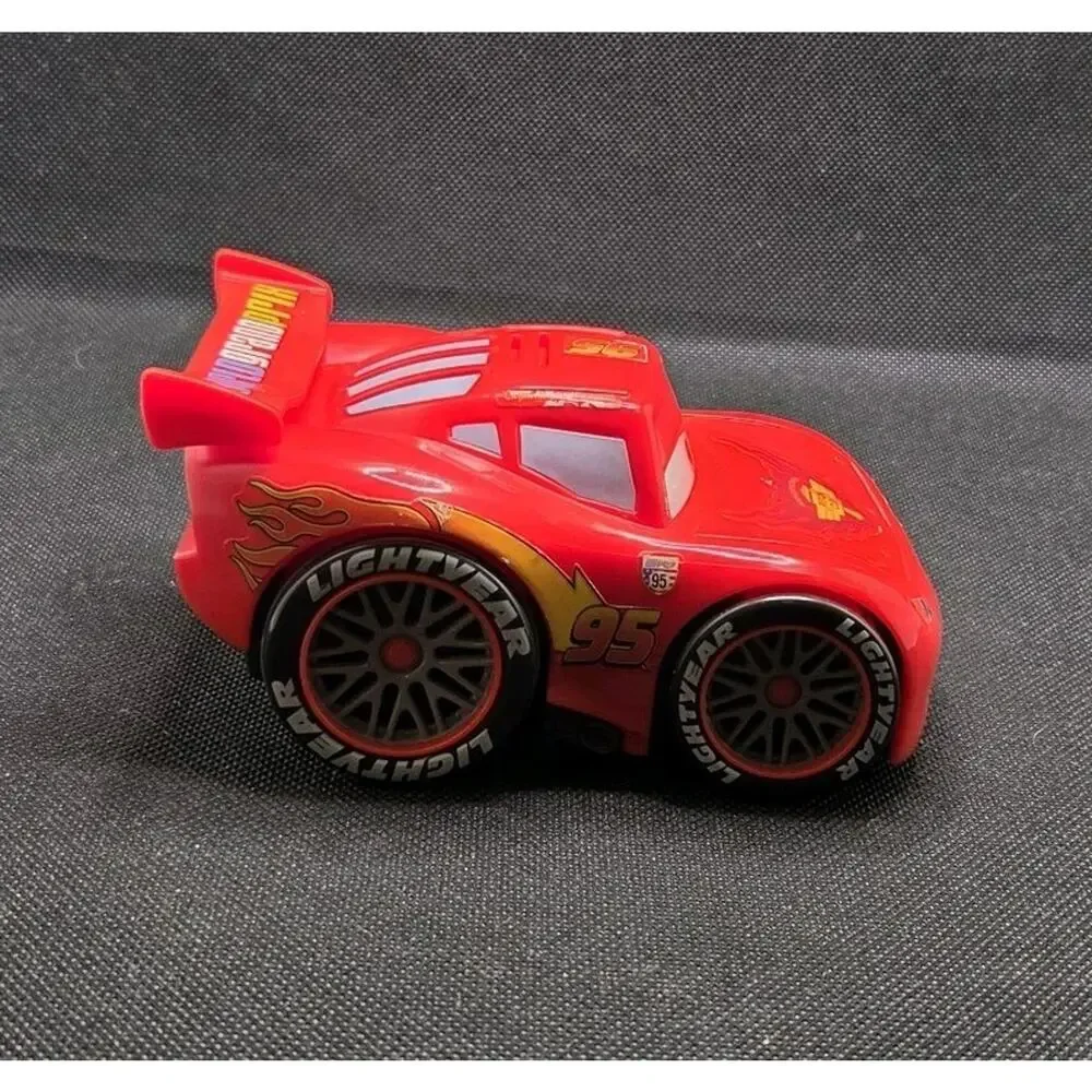 Disney Pixar Cars 2 Shake N Go Lightning McQueen World Grand Prix Talking Moving